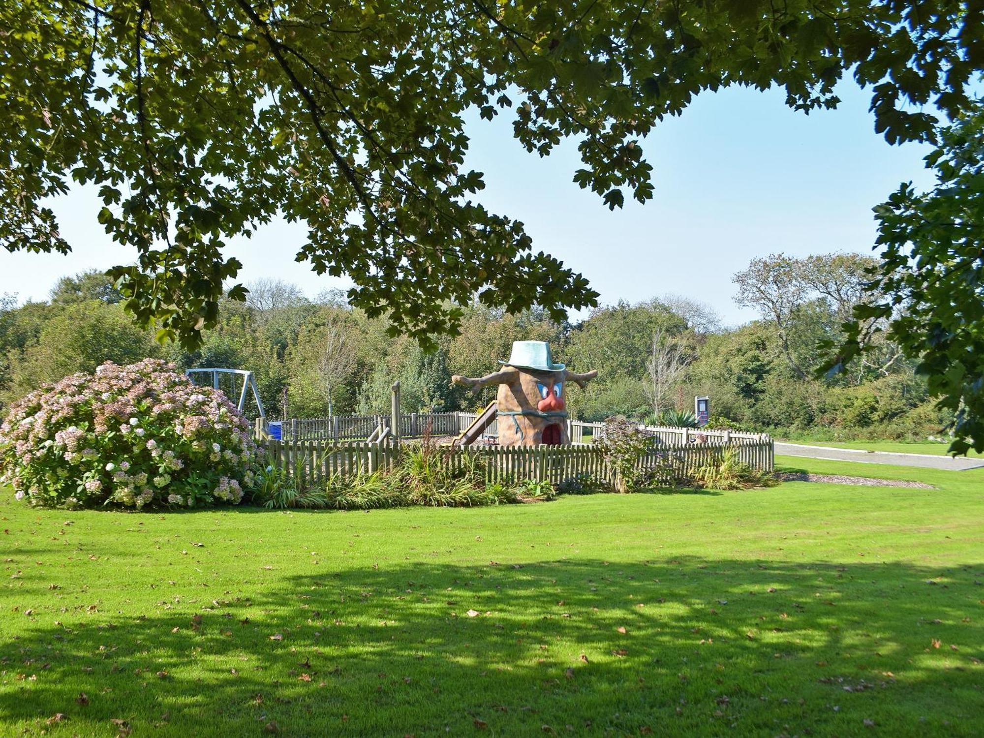 Villa Hay Barn - Dinas Country Club Extérieur photo